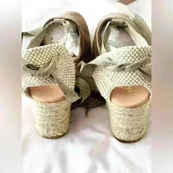 Lara Espadrilles Closed Toe Wedge Tie-Up Sandal Size 38 or US 7 - Picture 4 of 11
